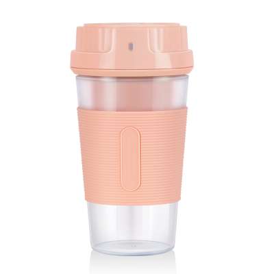 Waterproof Magnetic Contact Rechargeable  Mini Fruit Travel Blender Portable